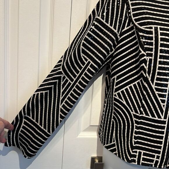 Frank Lyman Black/White Abstract Design Zip Up Blazer Jacket Size 10‎ - Picture 4 of 10